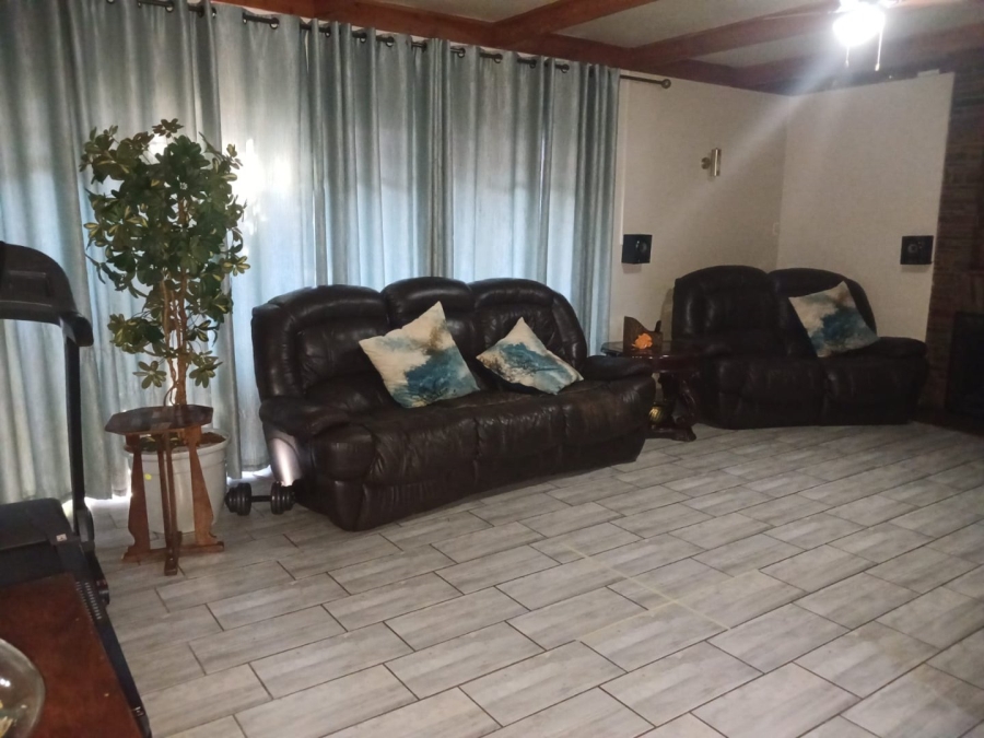 3 Bedroom Property for Sale in Adamayview North West